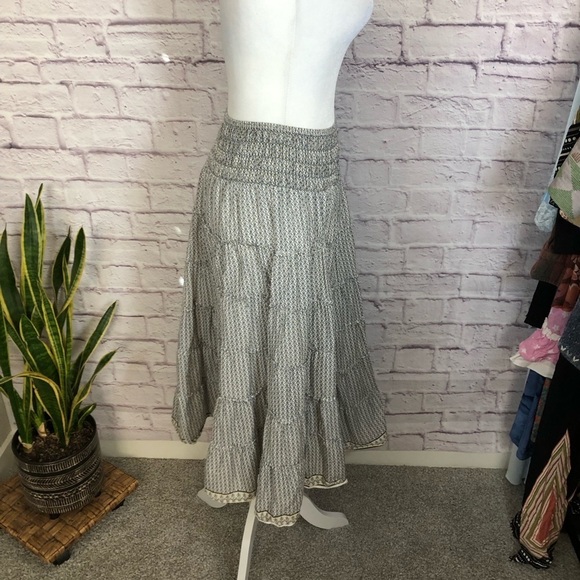 Max Studio tiered skirt - Picture 8 of 9
